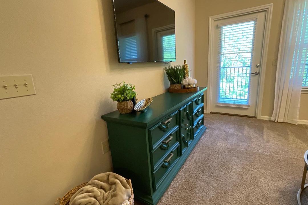 Photo of Livingroom in Northside