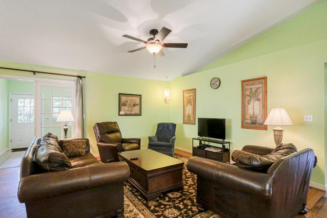 Photo of Livingroom in Palm Harbor
