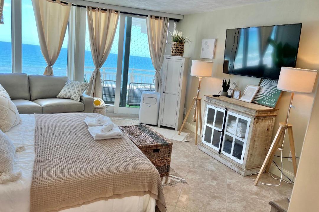 Photo of Livingroom in Daytona Beach Shores