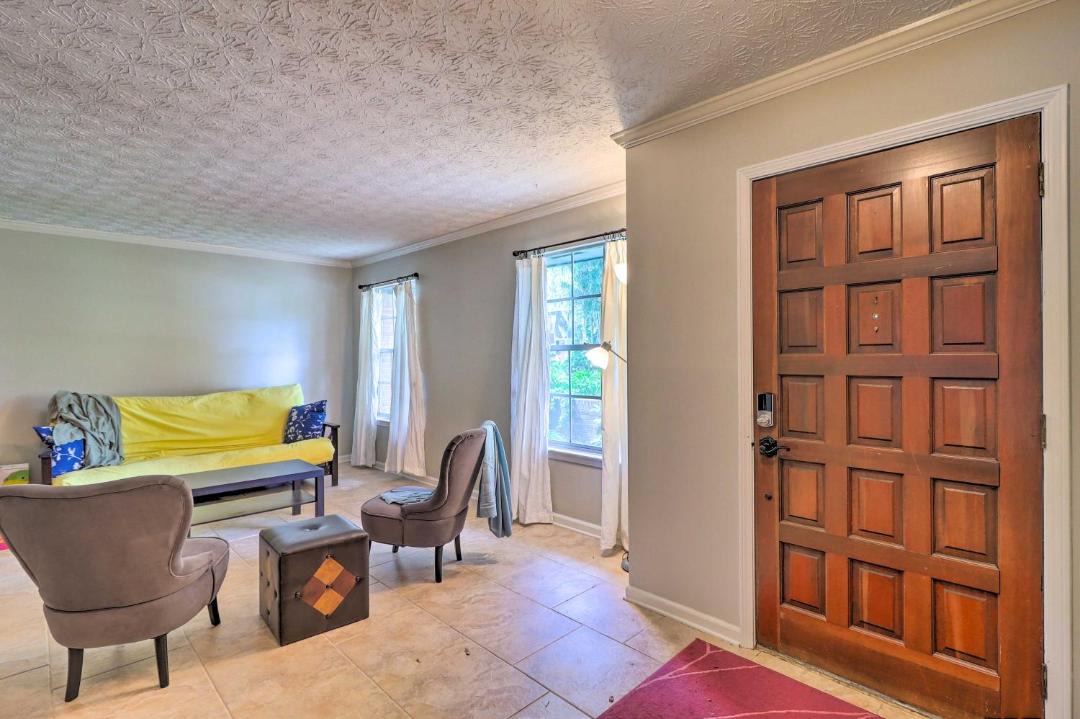 Photo of Livingroom in Beacon Hills and Harbour