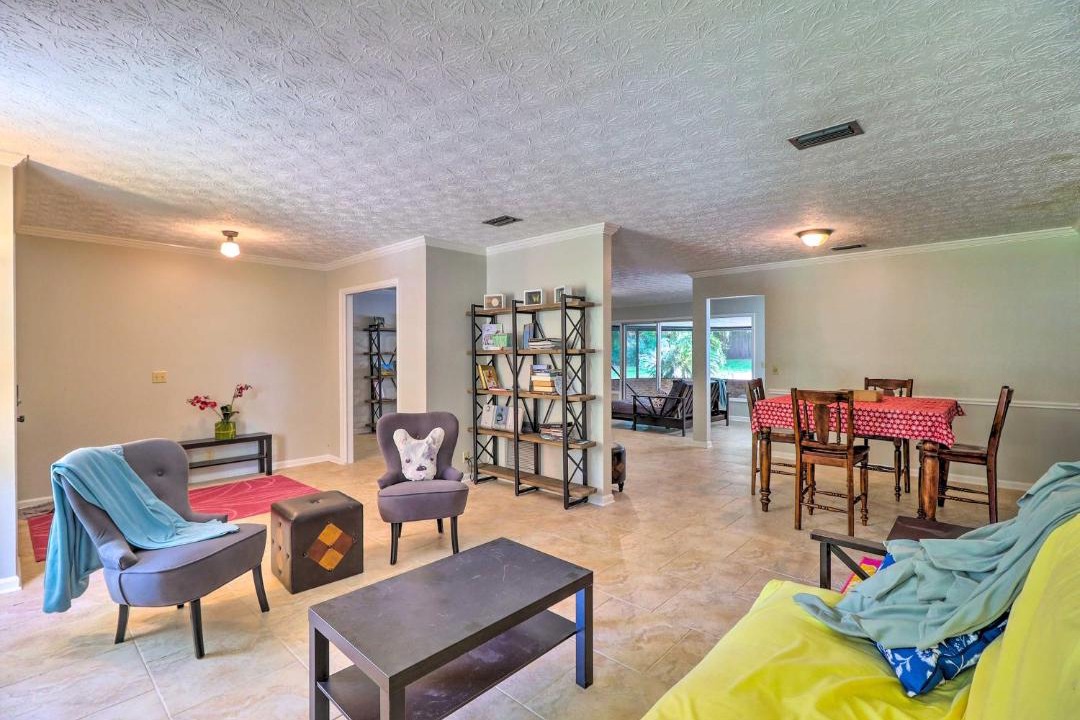 Photo of Livingroom in Beacon Hills and Harbour