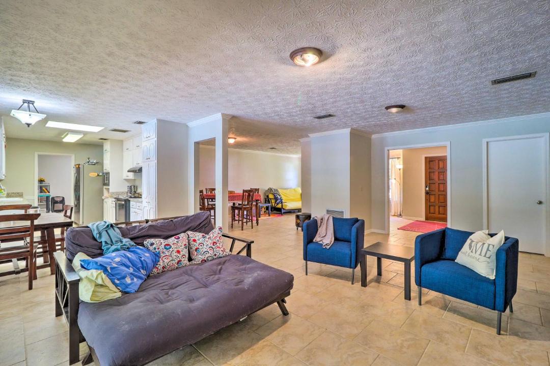 Photo of Livingroom in Beacon Hills and Harbour