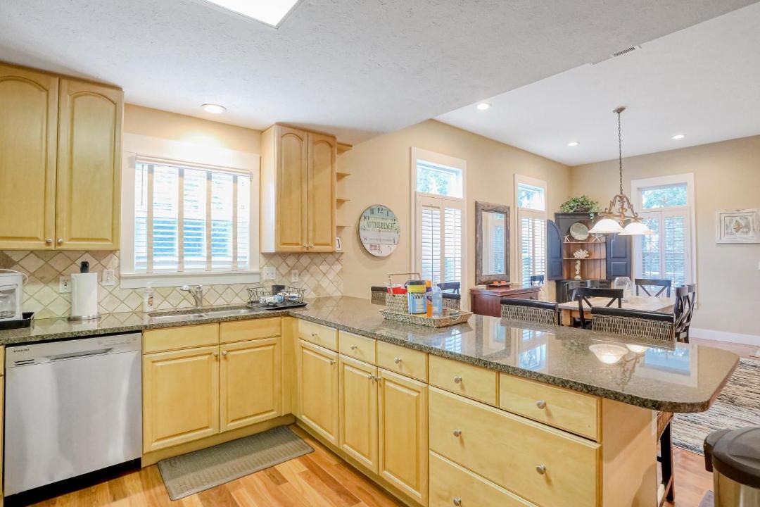 Photo of Kitchen in White's Gulfview