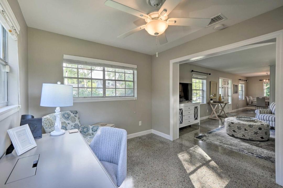 Photo of Livingroom in Bay Crest Park