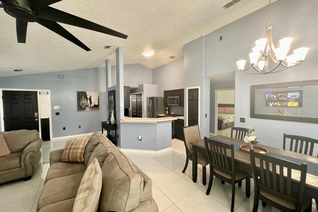Photo of Livingroom in Westbury