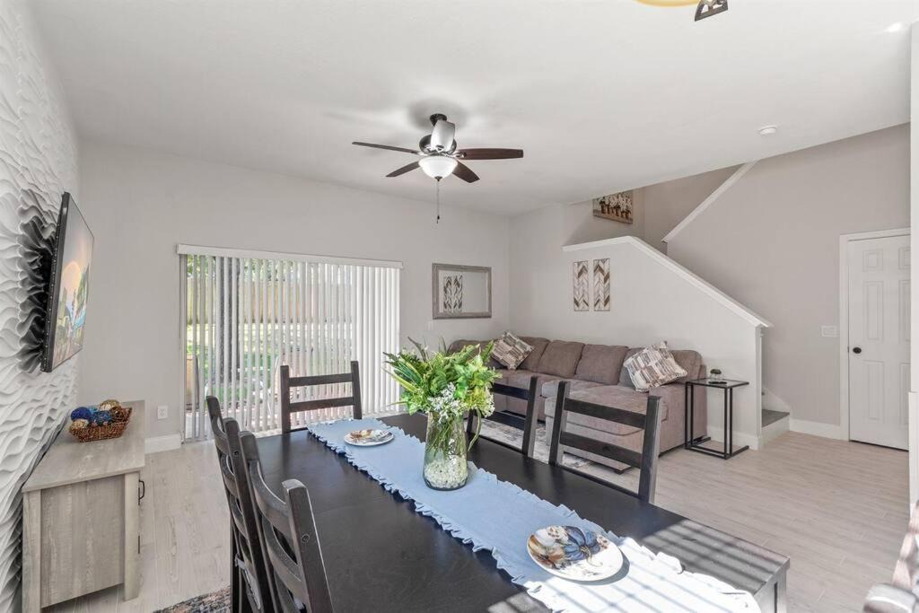 Photo of Livingroom in Regal Palms