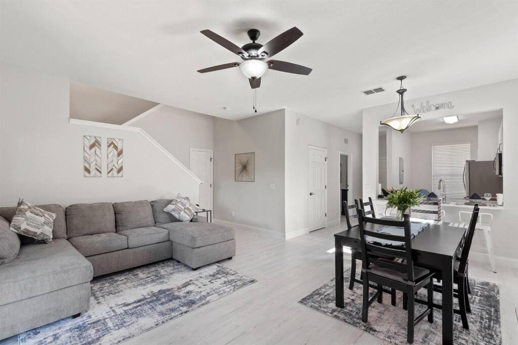 Photo of Livingroom in Regal Palms