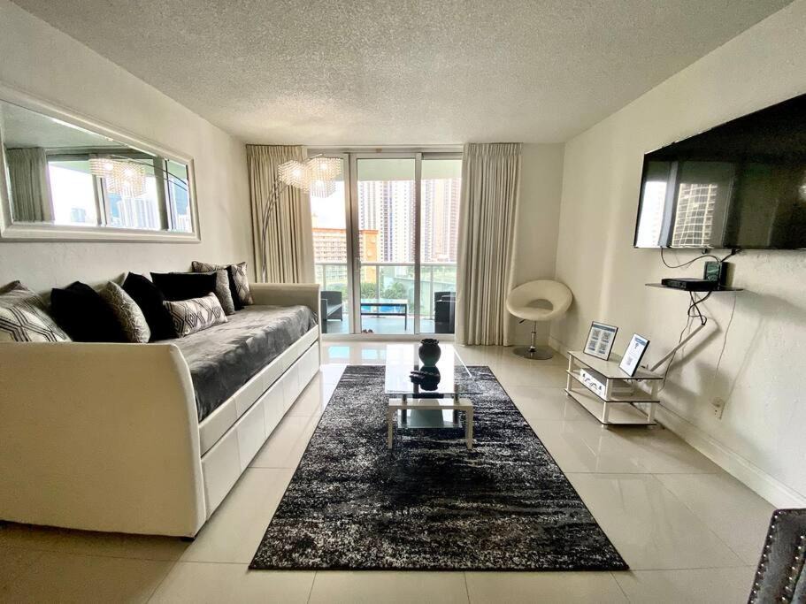 Photo of Livingroom in Sunny Isles Beach