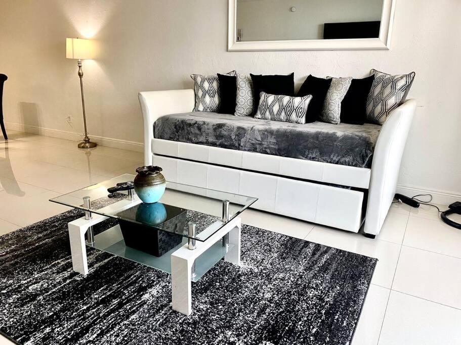 Photo of Livingroom in Sunny Isles Beach