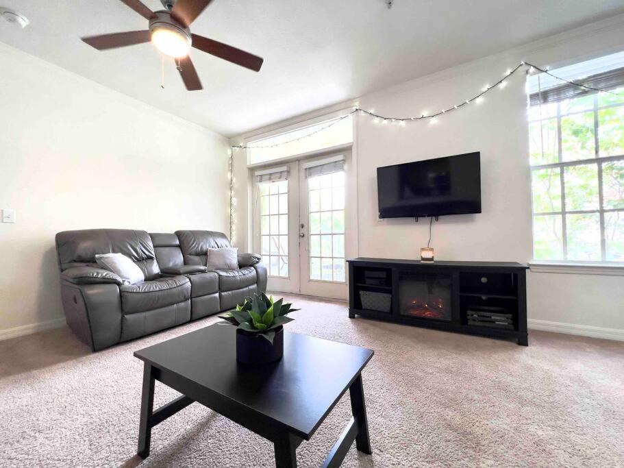 Photo of Livingroom in Baldwin Park