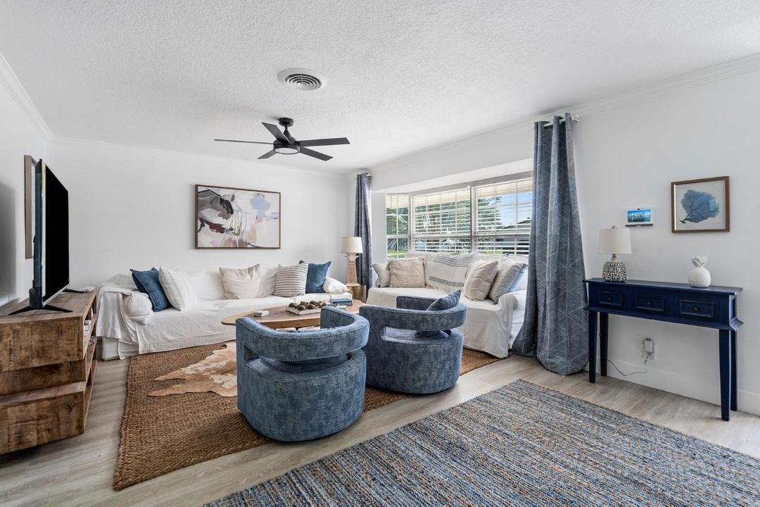 Photo of Livingroom in Lighthouse Point