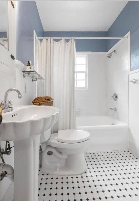 Photo of Bathroom in Old Northwood