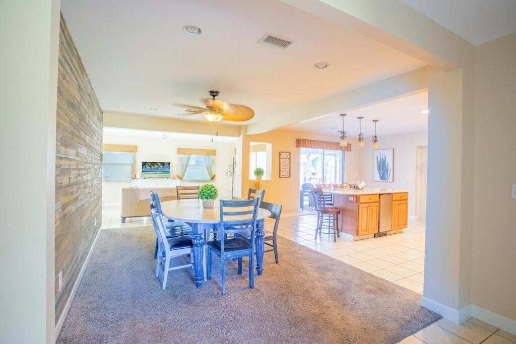 Photo of Livingroom in Gulf Cove
