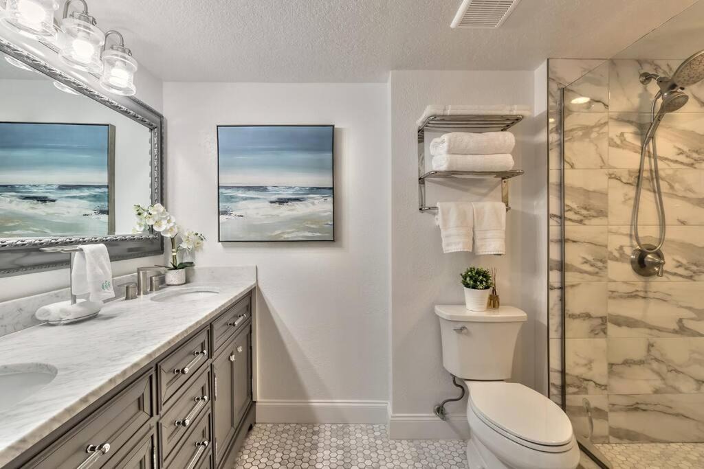 Photo of Bathroom in New Smyrna Beach
