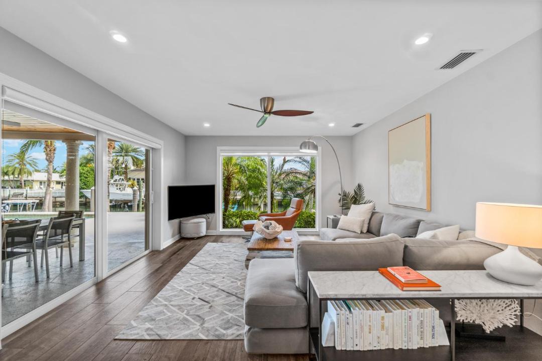 Photo of Livingroom in Singer Island