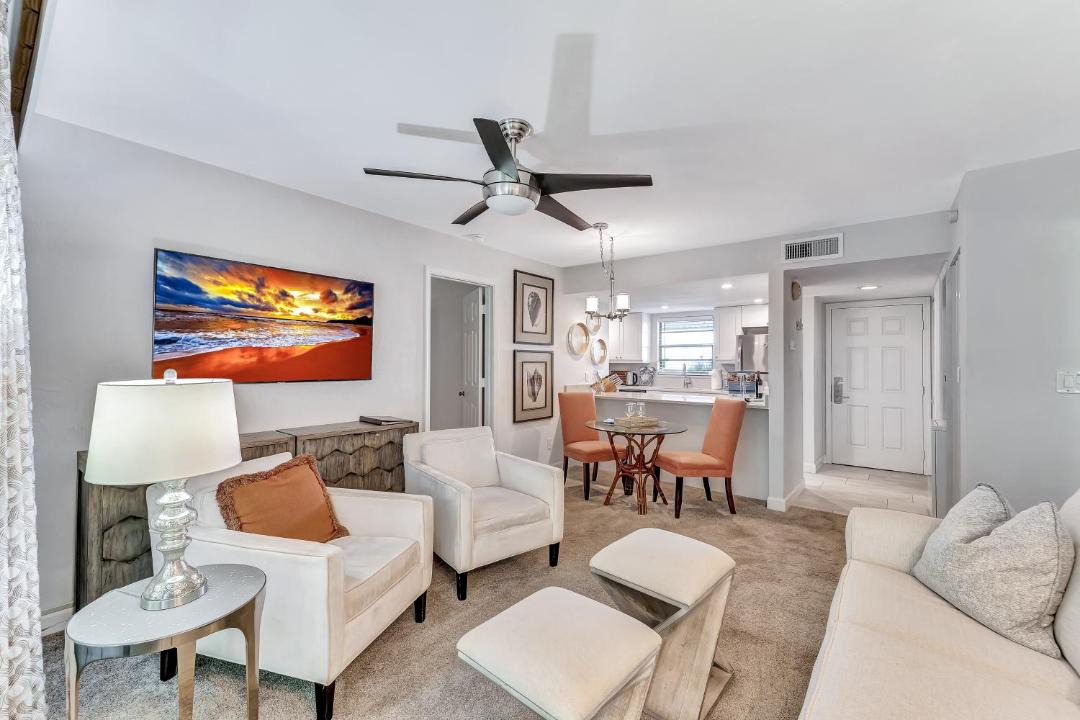 Photo of Livingroom in Park Shore