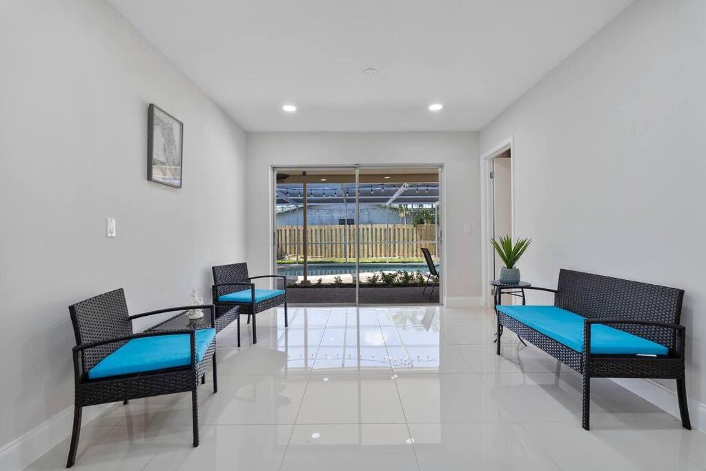 Photo of Livingroom in Sunrise