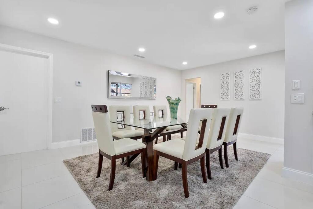 Photo of Livingroom in Sunrise
