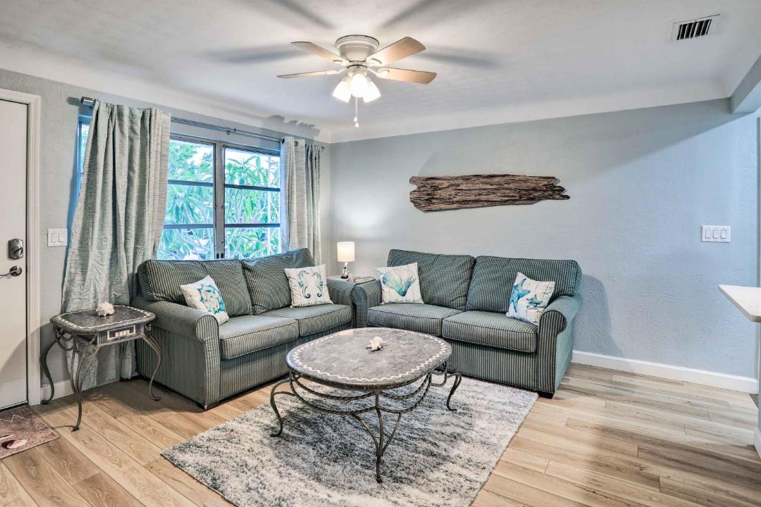 Photo of Livingroom in Greater Pinellas Point