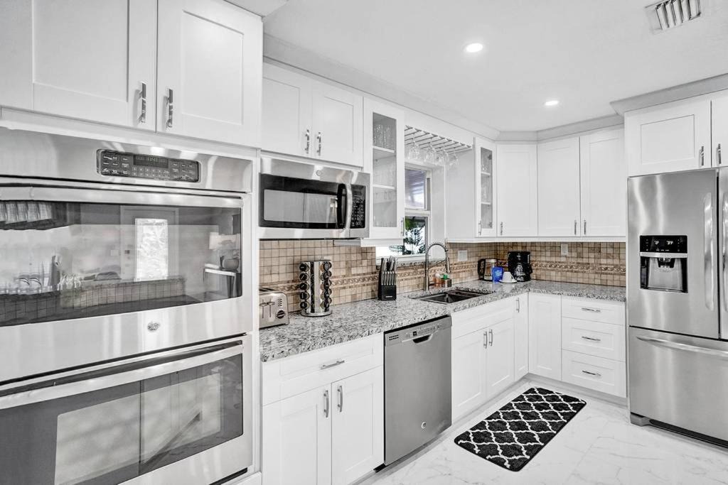 Photo of Kitchen in Cypress Lakes