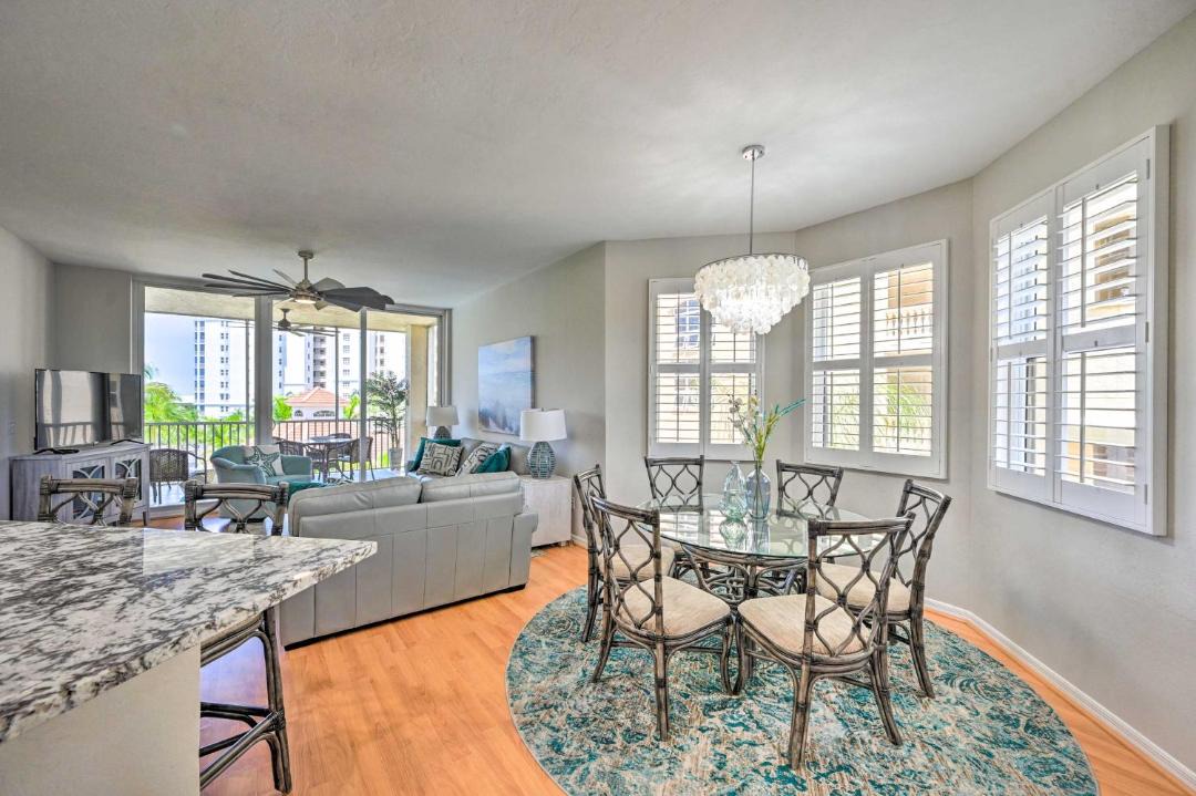 Photo of Livingroom in Vanderbilt Beach