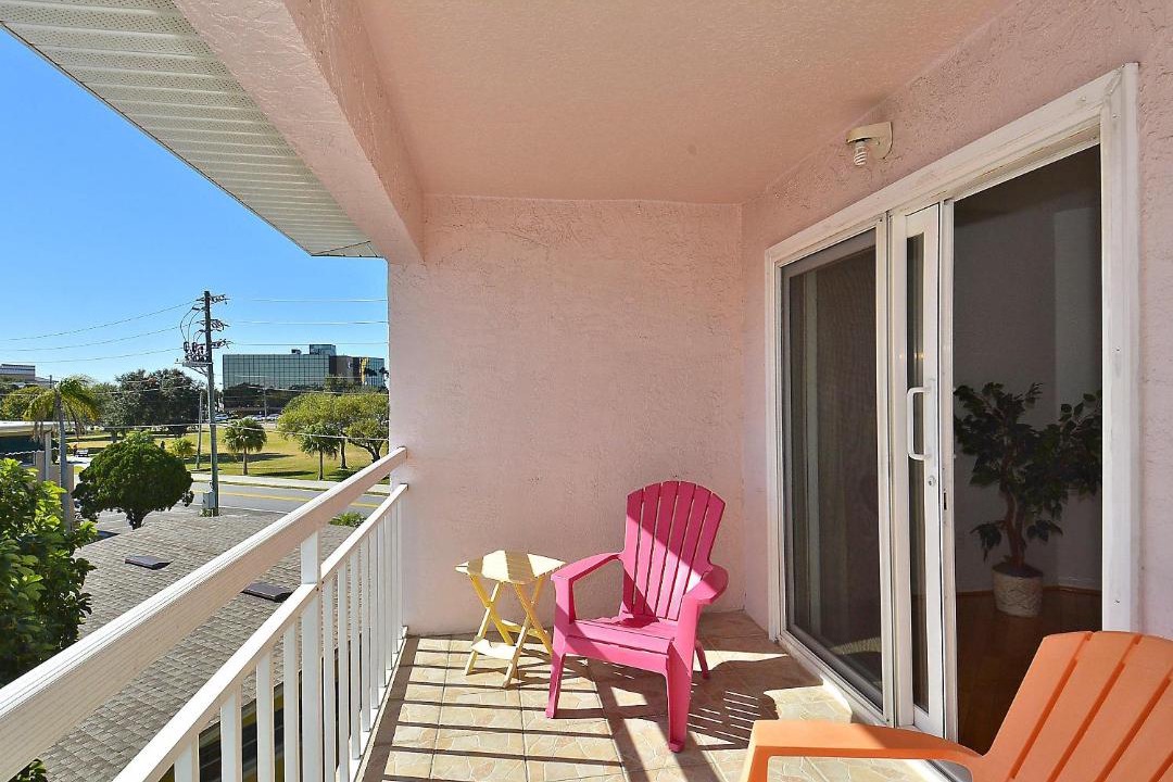 Photo of Patio Balcony in Treasure Island
