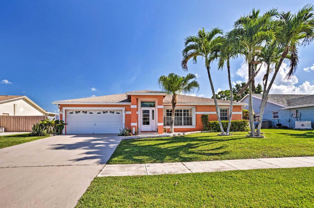 Photo of Buildings in Royal Palm Beach