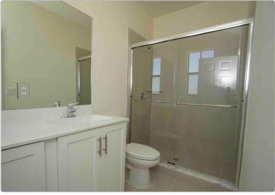 Photo of Bathroom in Miami Lakes