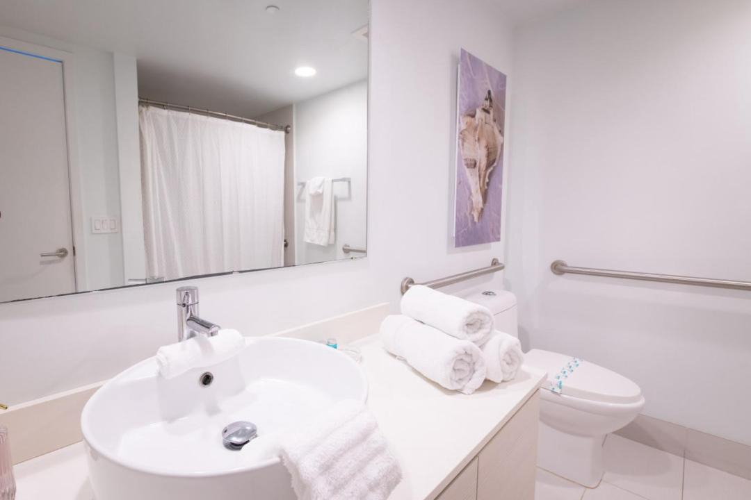 Photo of Bathroom in Hallandale Beach
