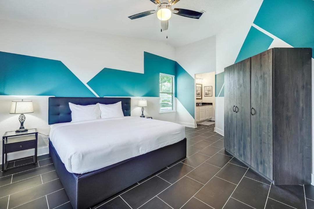 Photo of Bedroom in Westside