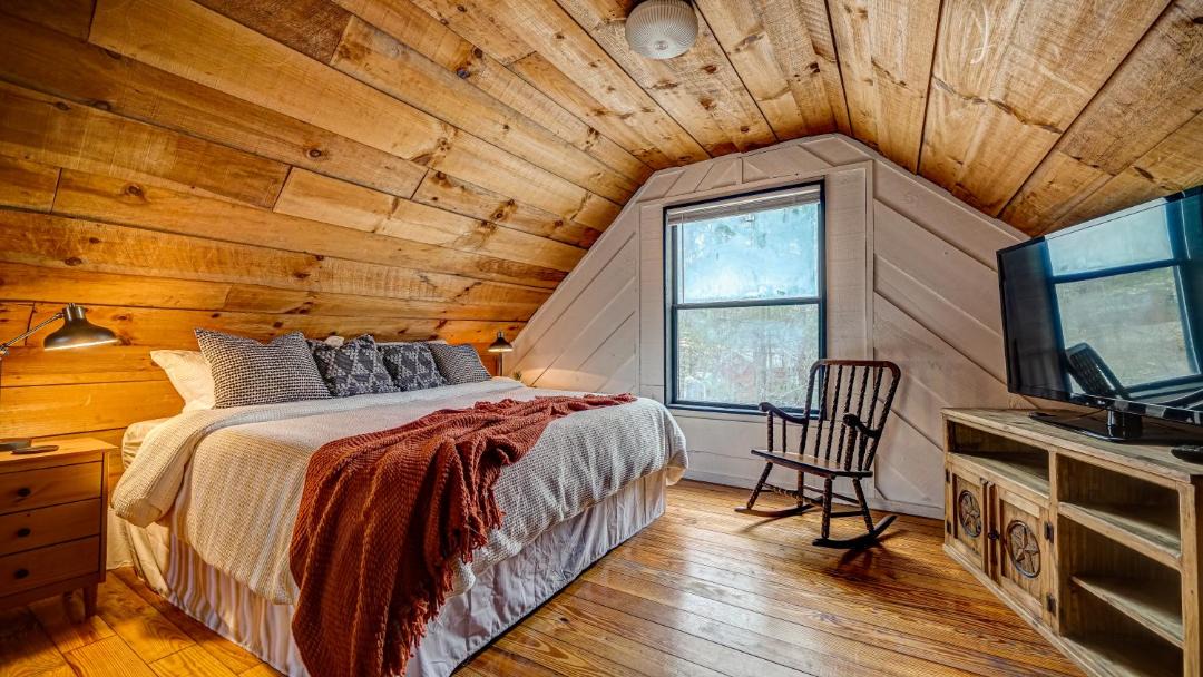Photo of Bedroom in Blue Ridge