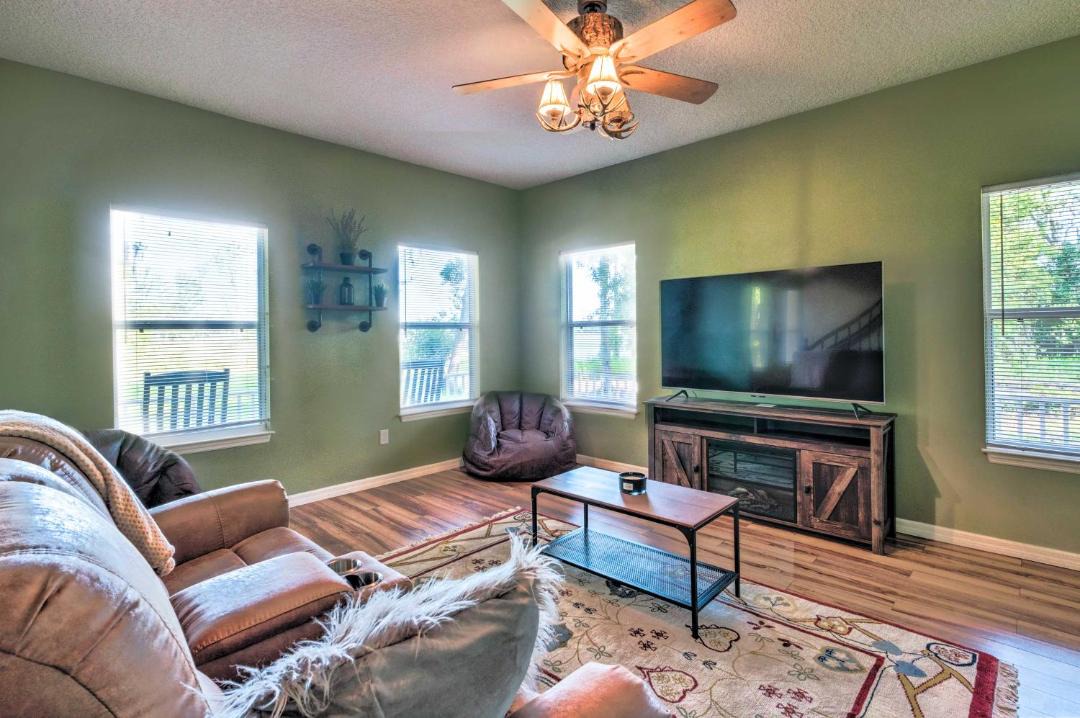 Photo of Livingroom in Edgar
