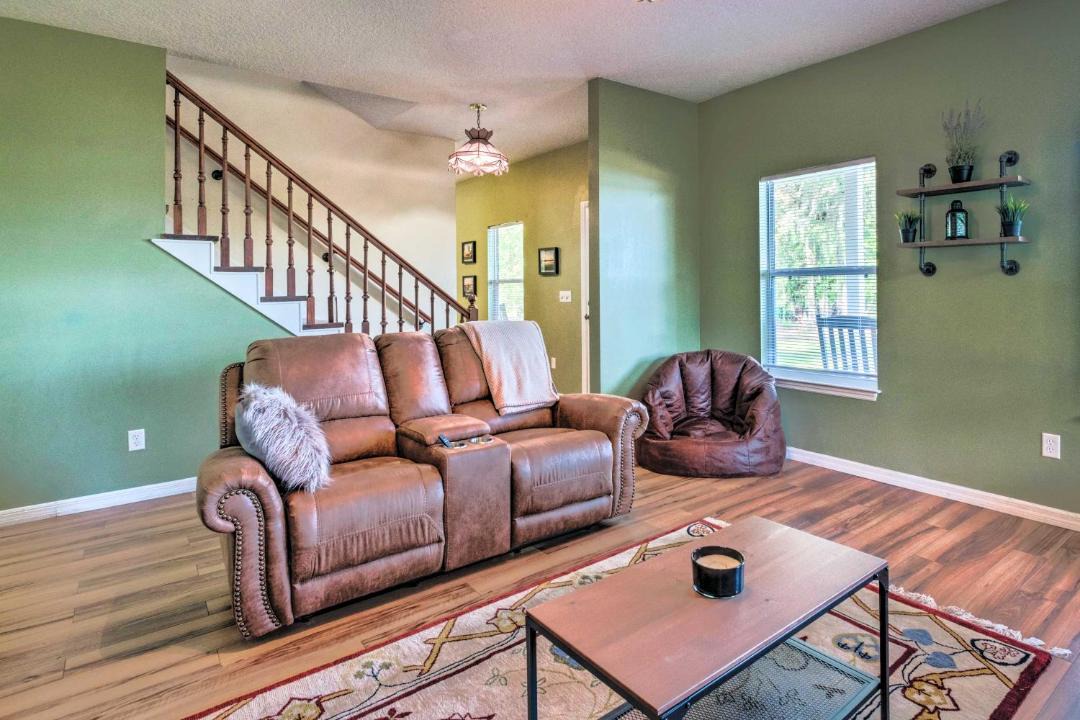 Photo of Livingroom in Edgar