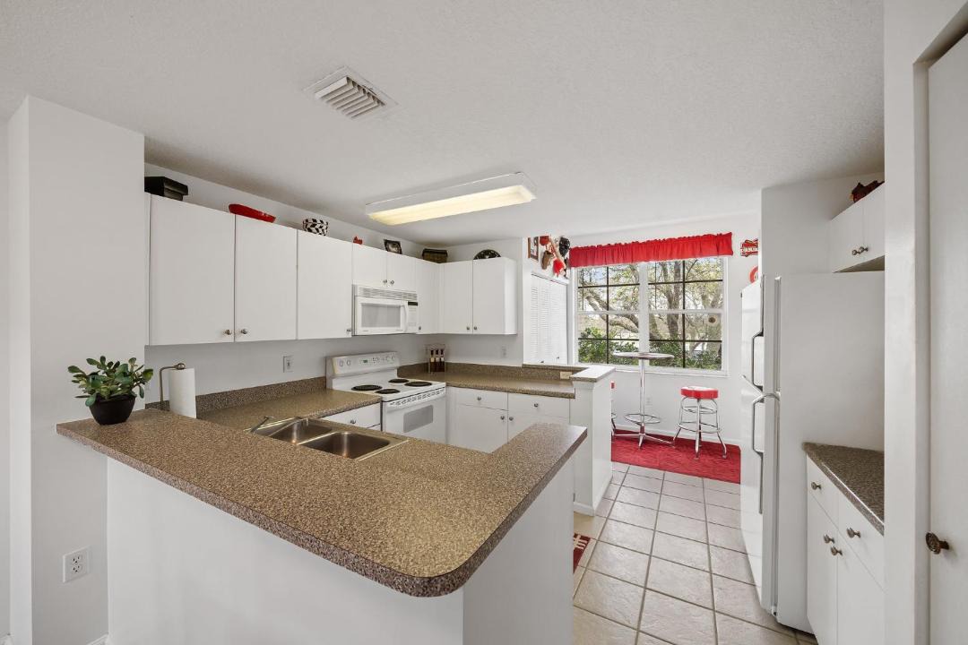 Photo of Kitchen in Town Center