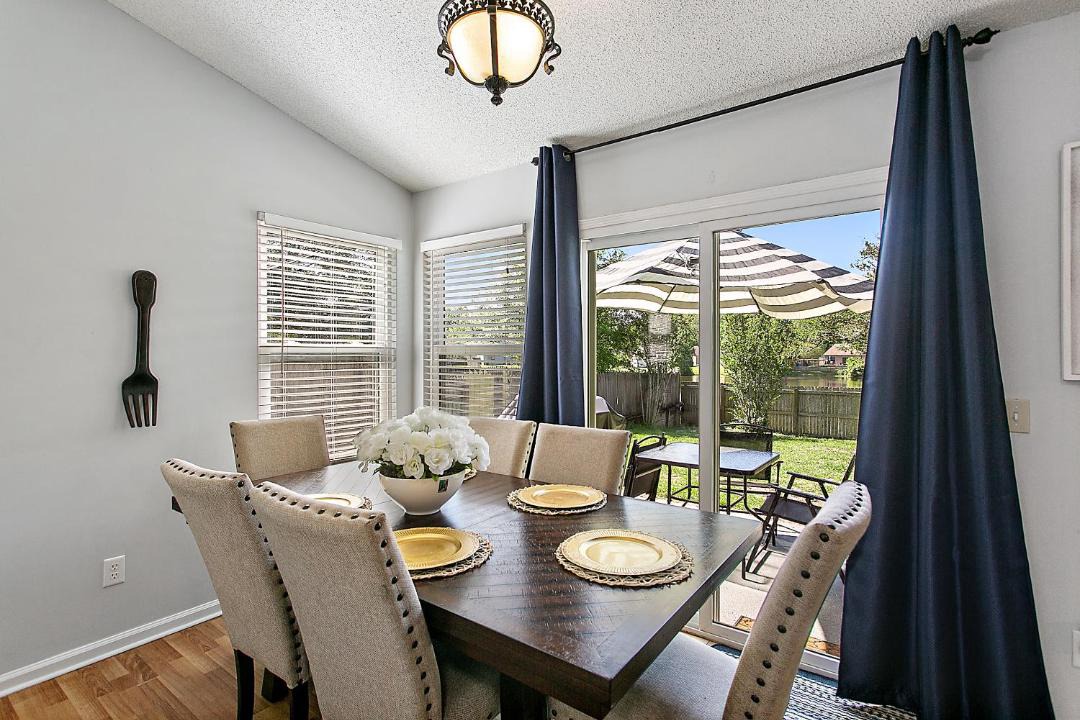 Photo of Livingroom in Jacksonville