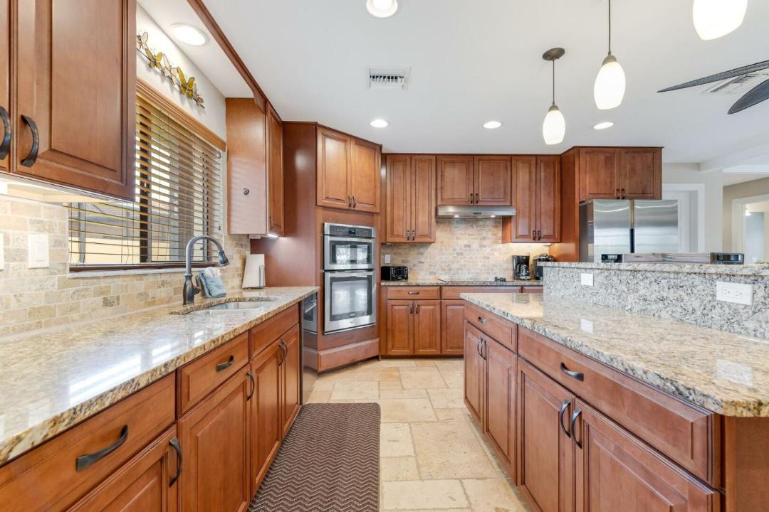 Photo of Kitchen in Yacht Club