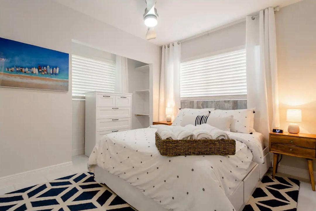Photo of Bedroom in Lauderdale Beach