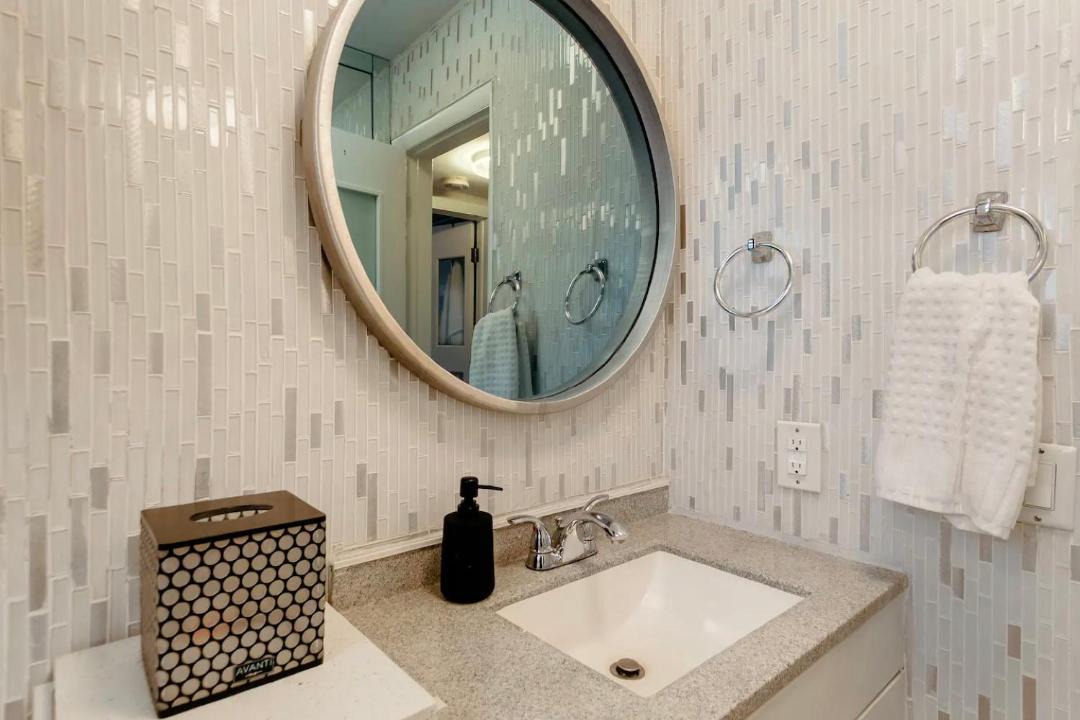 Photo of Bathroom in Lauderdale Beach