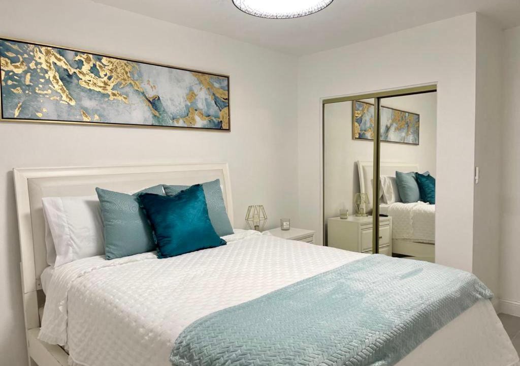 Photo of Bedroom in Pinellas Park
