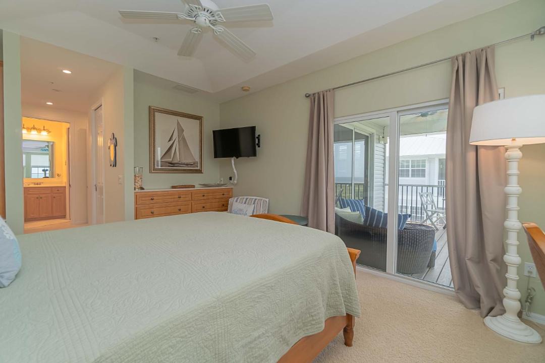 Photo of Bedroom in Palm Island