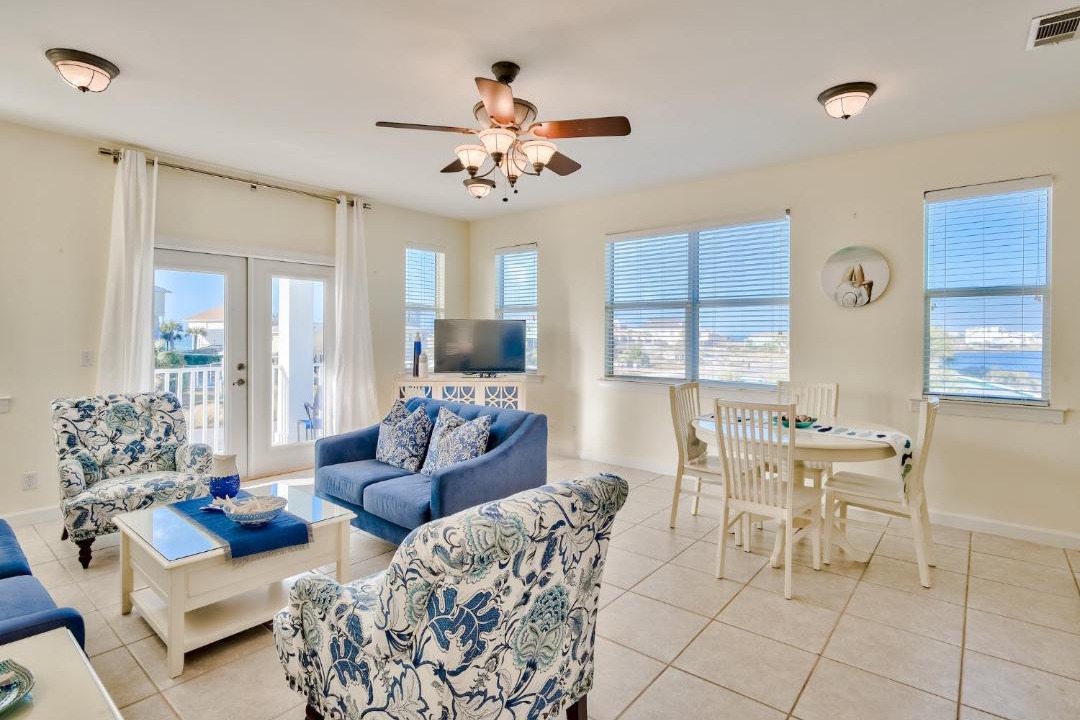 Photo of Livingroom in Dune Allen Beach
