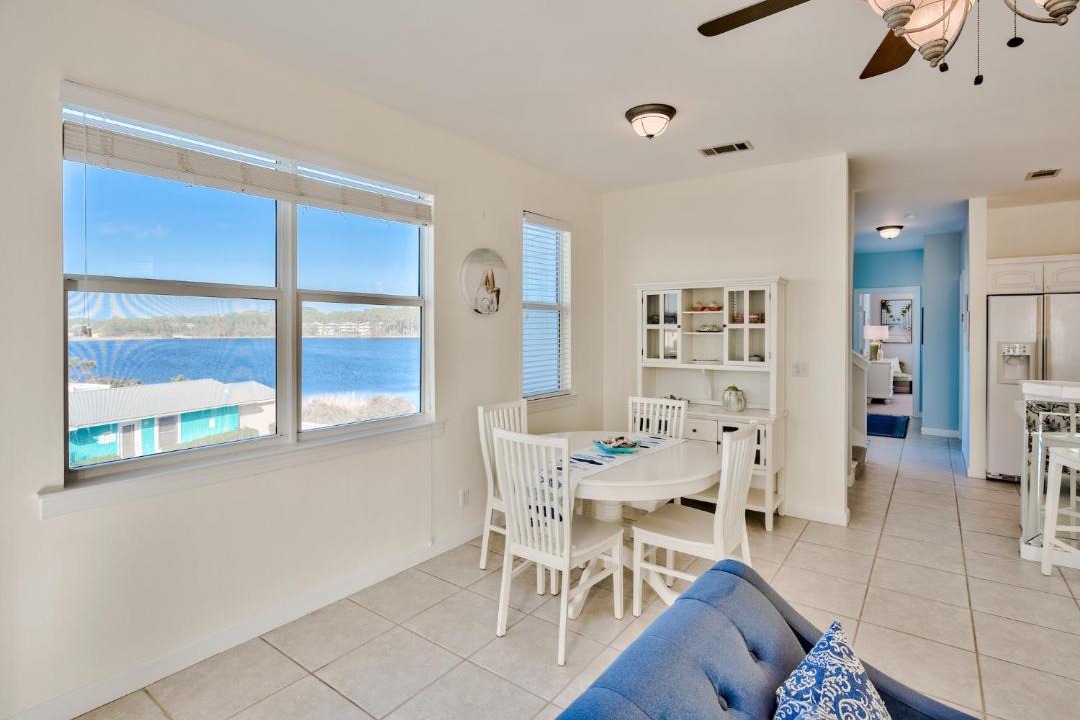 Photo of Livingroom in Dune Allen Beach