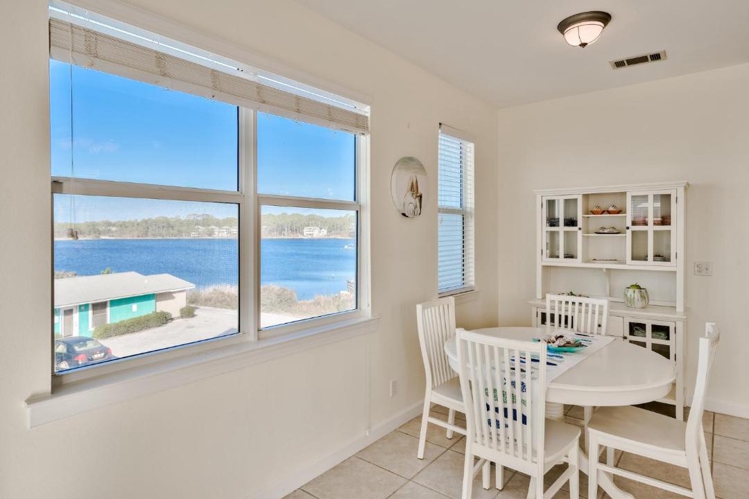 Photo of Livingroom in Dune Allen Beach