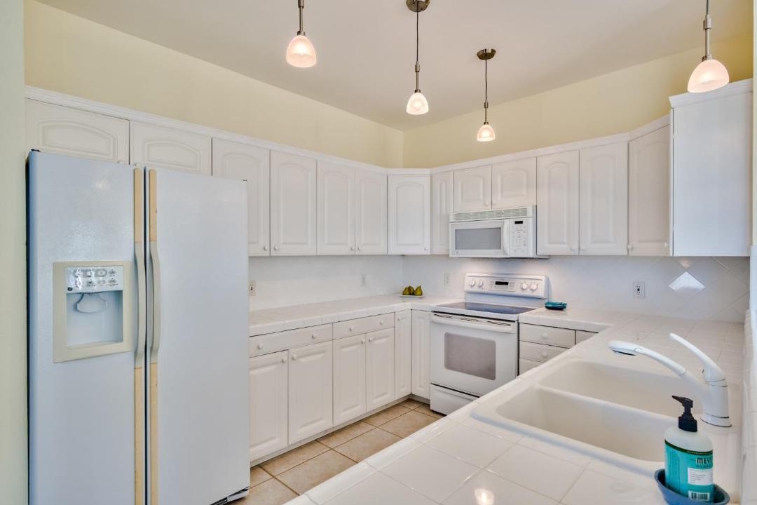 Photo of Kitchen in Dune Allen Beach