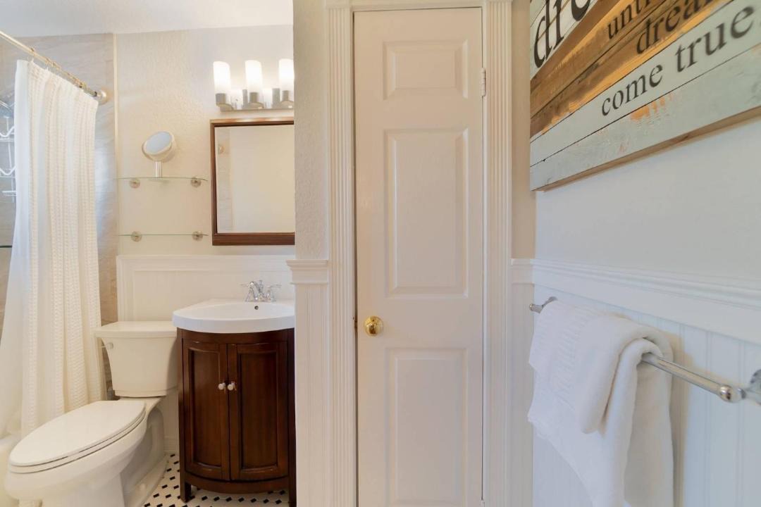 Photo of Bathroom in Grandview Heights