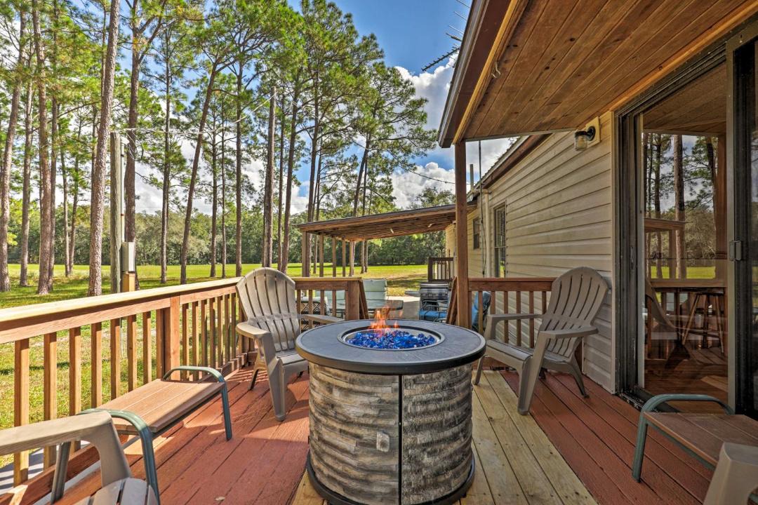 Photo of Patio Balcony in Crescent City