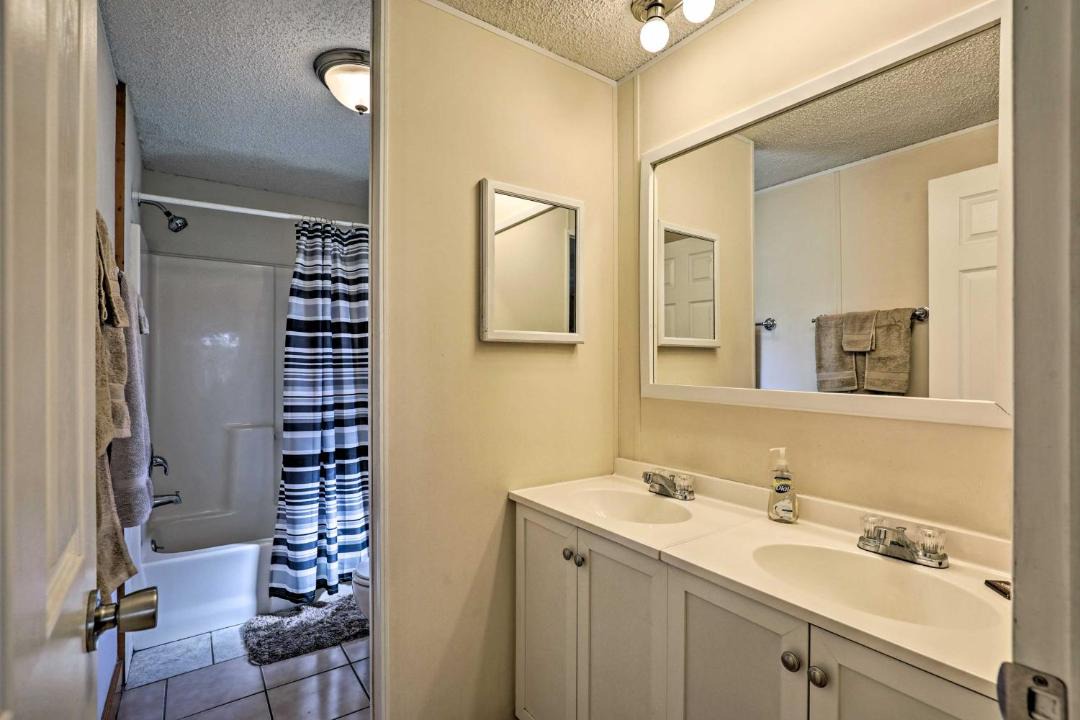 Photo of Bathroom in Crescent City