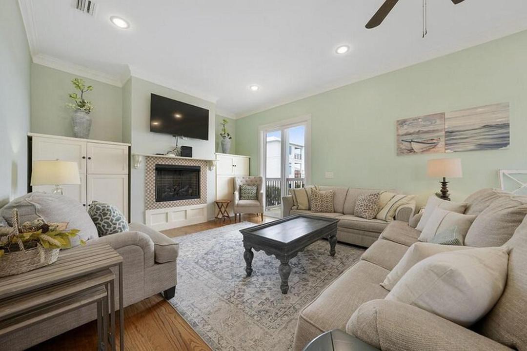 Photo of Livingroom in Dune Allen Beach