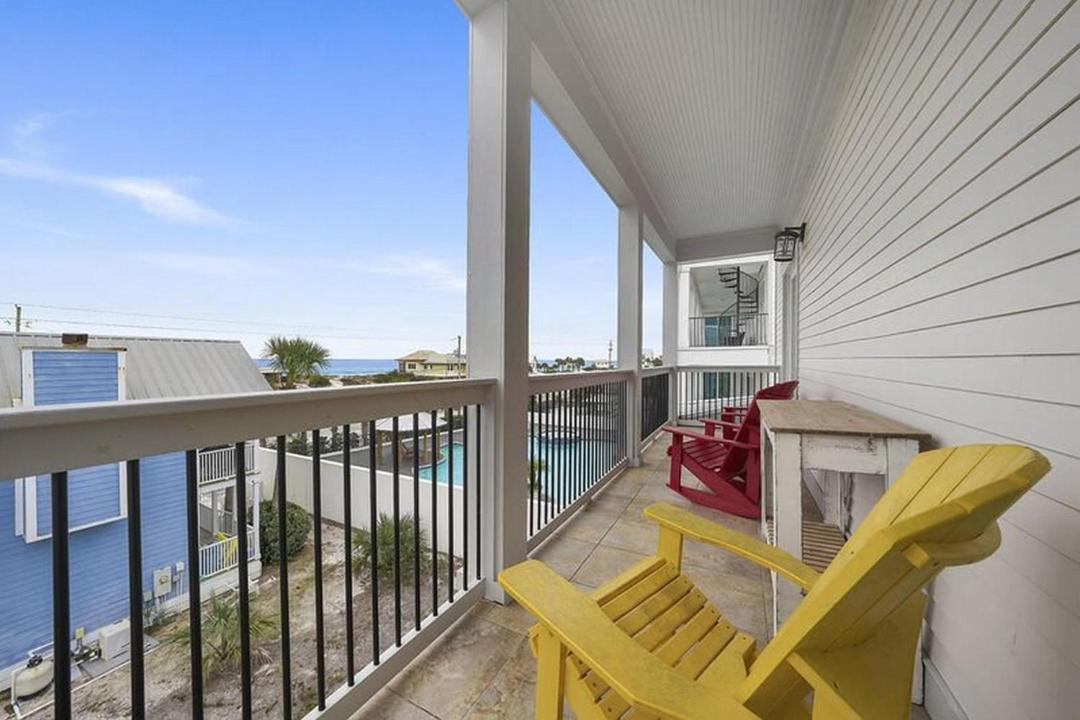 Photo of Patio Balcony in Dune Allen Beach