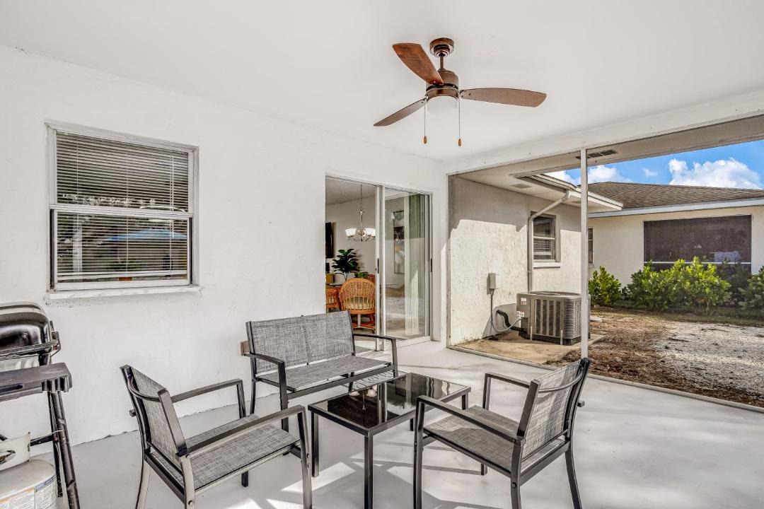Photo of Livingroom in Naples Park